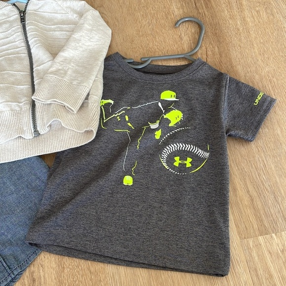 Bundle of Clothes - Picture 2 of 3